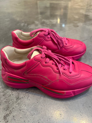 Gucci sneakers pink