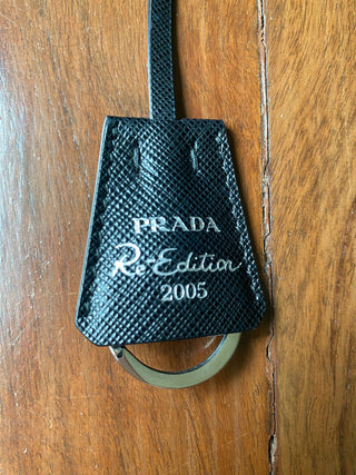 Prada re edition negra