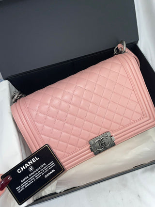 Chanel boy pink