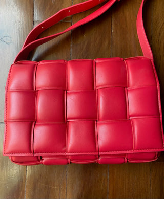 Bottega cassette roja