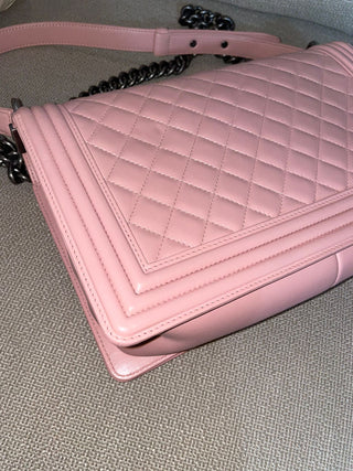 Chanel boy pink